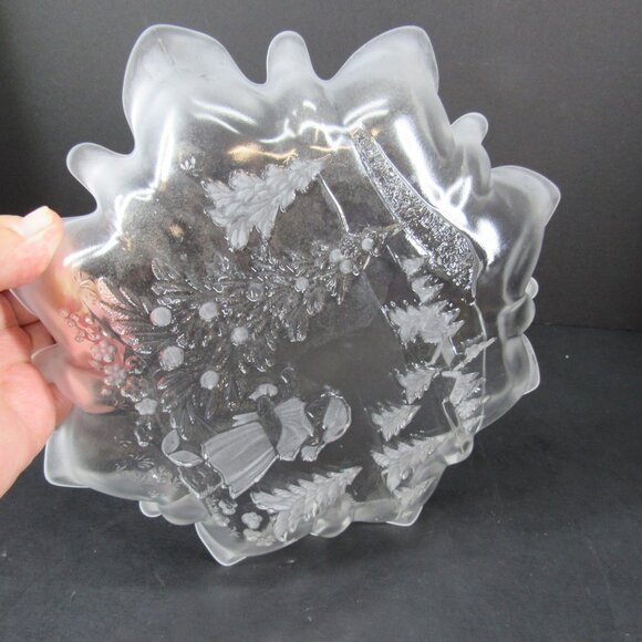 Holiday Christmas Story Etched Glass Candy Dish Clear and Frosted 1.5"x9.75" - Picture 7 of 7